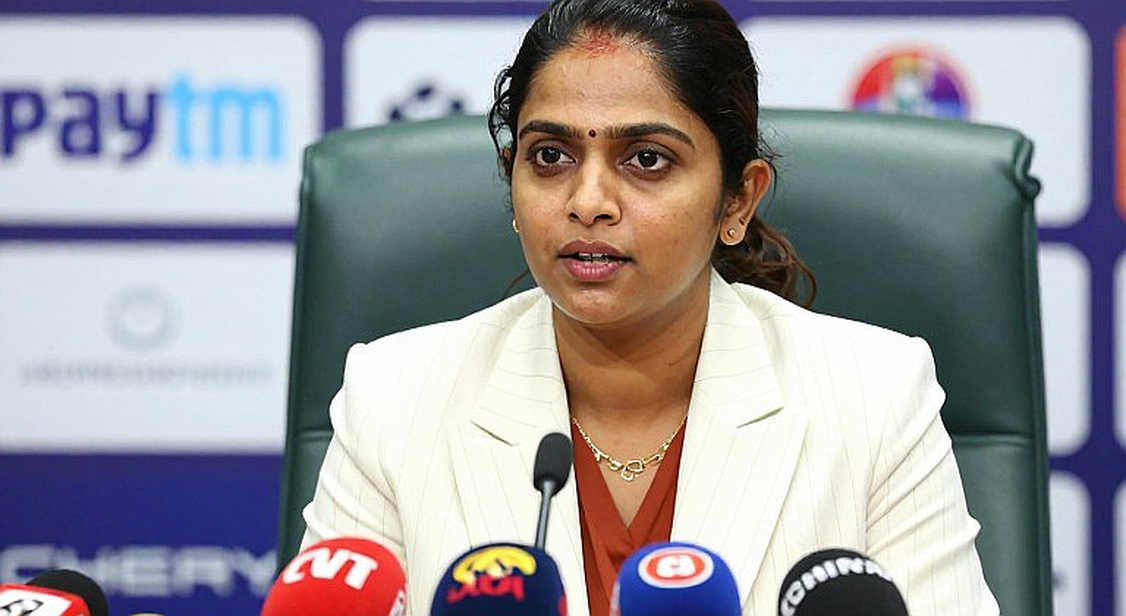 प्रारूप-संदर्भ के बिना क्रिकेट रिपोर्ट अधूरी: एक खाली इनपुट से सीखे जाने योग्य सबक